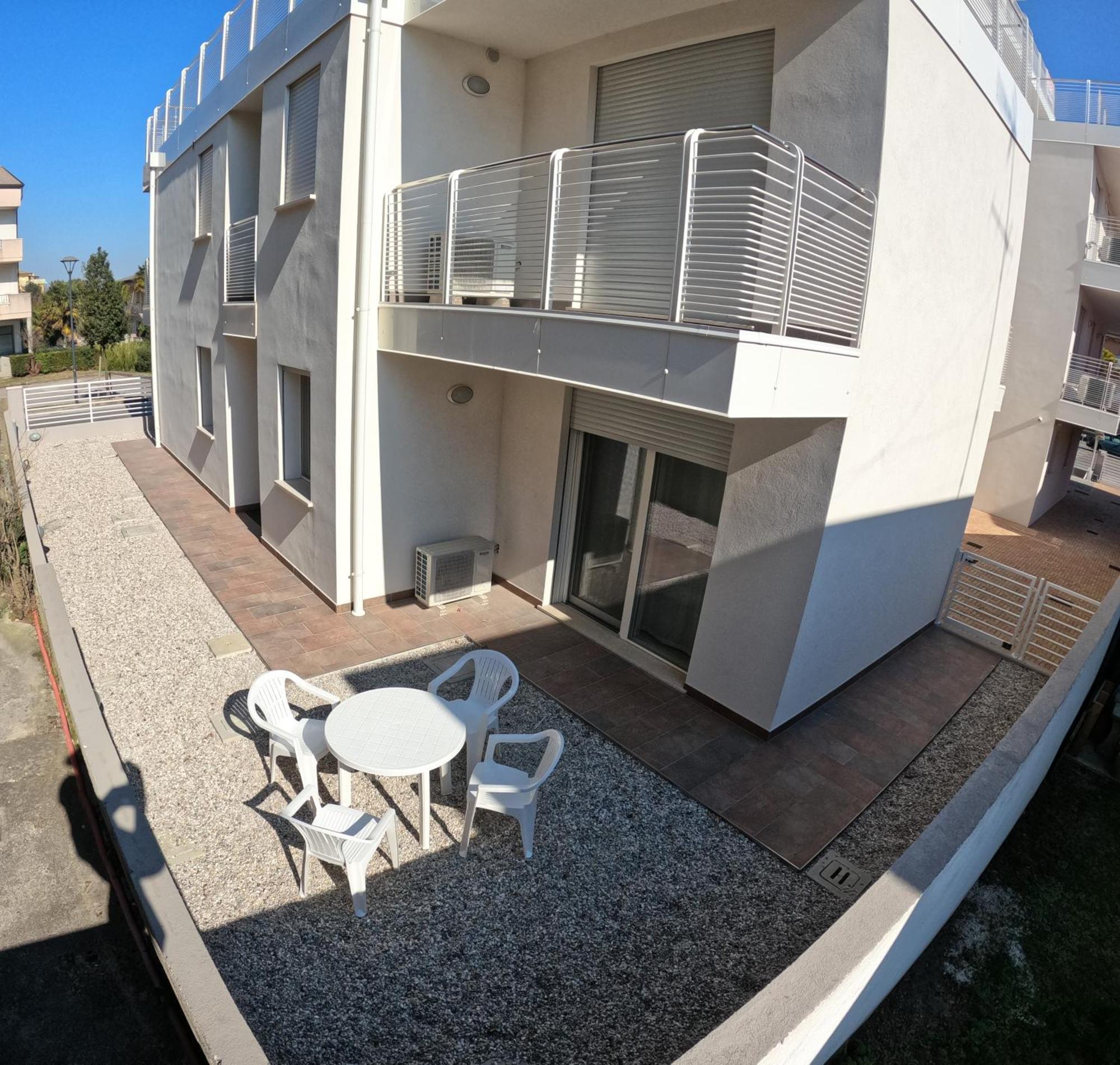 Residence Al Molo - Agenzia Cocal Caorle Eksteriør billede